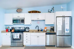 410 10th St, Key Colony Beach, FL 33051 - Photo 6