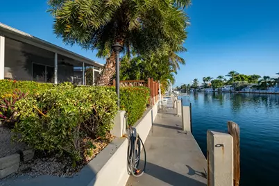 410 10th Street, Key Colony Beach, FL 33051 - Photo 36