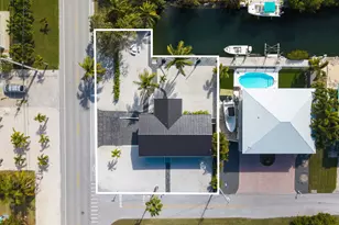 30368 Killdeer Ln, Big Pine, FL 33043 - Photo 1