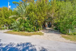 708 N Lake Dr, Key Largo, FL 33037 - Photo 34