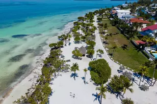 121 Lisbon Ct, Islamorada, FL 33036 - Photo 2