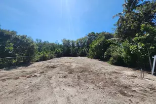 338 Sound Dr, Key Largo, FL 33037 - Photo 1