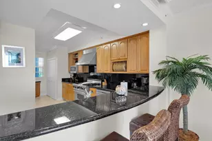 101 Gulfview Dr #116D & 30' Boat Slip, Islamorada, FL 33036 - Photo 4