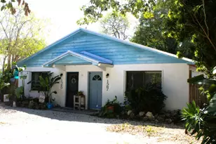 125 127 Casa Ct Dr, Tavernier, FL 33070 - Photo 1