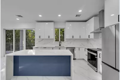 46 Transylvania Avenue, Key Largo, FL 33037 - Photo 2