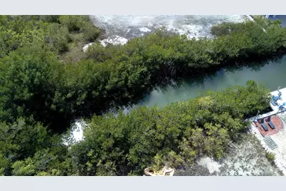 27460 W Indies Drive, Lower Sugarloaf Key, FL 33042 - Photo 6