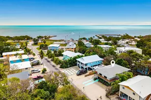 125 Dove Lake Dr, Tavernier, FL 33070 - Photo 2