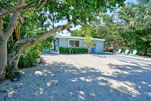 158 Pearl Ave, Tavernier, FL 33070 - Photo 2