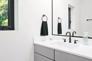 19 Coral Way, Key Largo, FL 33037 - Photo 8