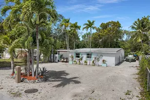 10 Dolphin Rd, Key Largo, FL 33037 - Photo 2