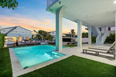 215 Wildwood Circle, Key Largo, FL 33037 - Photo 2