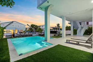 215 Wildwood Cir, Key Largo, FL 33037 - Photo 2