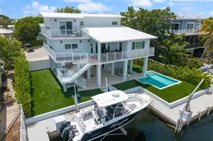 215 Wildwood Cir, Key Largo, FL 33037 - Photo 4