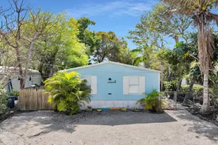 11 Oakwood Ave, Key Largo, FL 33037 - Photo 2