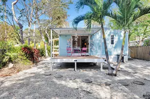 11 Oakwood Ave, Key Largo, FL 33037 - Photo 1