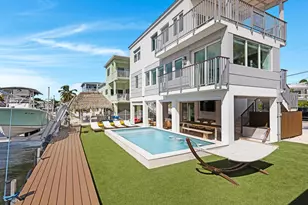 704 Grouper Ln, Key Largo, FL 33037 - Photo 1