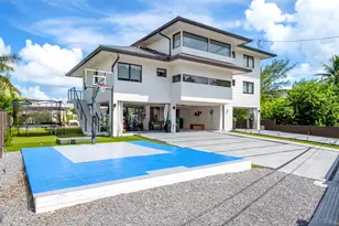 32 N Bounty Ln, Key Largo, FL 33037 - Photo 4