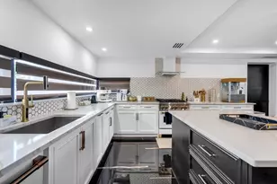 32 N Bounty Ln, Key Largo, FL 33037 - Photo 20