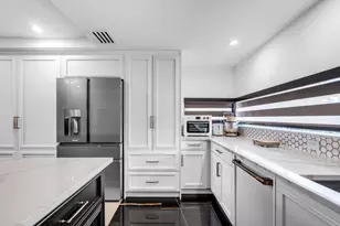 32 N Bounty Ln, Key Largo, FL 33037 - Photo 18