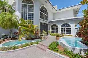 152 N Indies Dr, Duck Key, FL 33050 - Photo 10