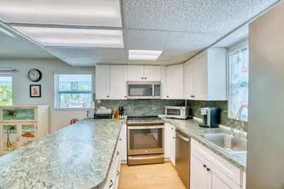 330-340 4th Street, Key Colony, FL 33051 - Photo 22