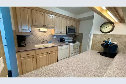 88500 Overseas Highway #Apt 422, Tavernier, FL 33070 - Photo 6