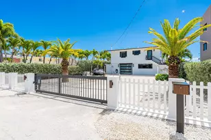 626 Island Dr, Key Largo, FL 33037 - Photo 6