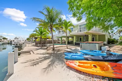 189 Ocean Drive, Upper Sugarloaf Key, FL 33070 - Photo 16
