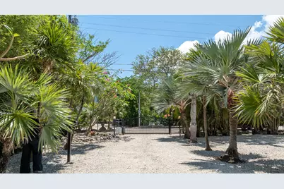 58121 Morton Street, Marathon, FL 33050 - Photo 4