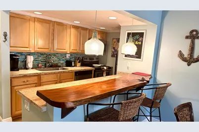 88500 Overseas Highway #APT 108, Upper Sugarloaf Key, FL 33070 - Photo 4