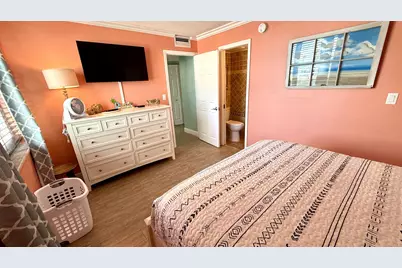 88500 Overseas Highway #APT 108, Upper Sugarloaf Key, FL 33070 - Photo 10