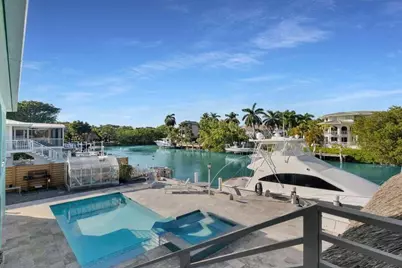 232 W Seaview Drive, Duck Key, FL 33050 - Photo 34