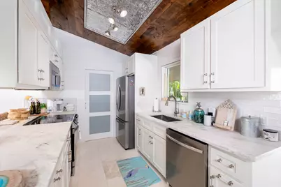 75071 Overseas Highway, Upper Sugarloaf Key, FL 33036 - Photo 10
