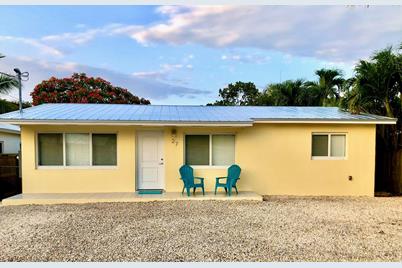 27 SE Marlin Avenue, Key Largo, FL 33037 - Photo 1