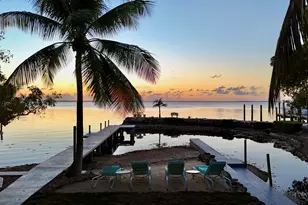 11 Bay Rd, Key Largo, FL 33037 - Photo 1