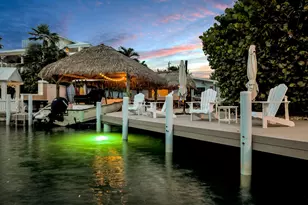 181 Ocean View Dr, Key Largo, FL 33037 - Photo 1