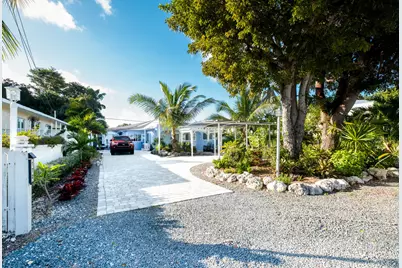 172 Pearl Avenue, Tavernier, FL 33070 - Photo 1