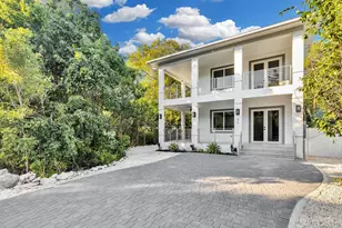 46 Transylvania Ave, Key Largo, FL 33037 - Photo 1