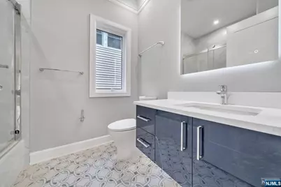 475 Oakdene Avenue 2 #2, Cliffside Park, NJ 07010 - Photo 14