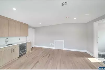 475 Oakdene Avenue 2 #2, Cliffside Park, NJ 07010 - Photo 22