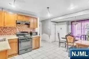 452 Minton Pl, Orange, NJ 07050 - Photo 10