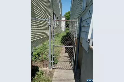 69 Hobson Street, Newark, NJ 07112 - Photo 6