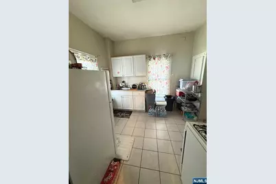 72 Lawrence Street, Hackensack, NJ 07601 - Photo 6