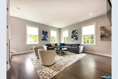 14 Parkside Lane, Teaneck Township, NJ 07666 - Photo 8