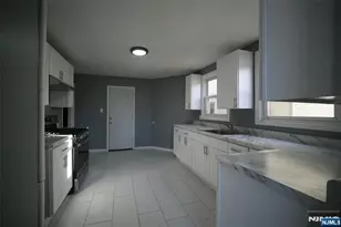 889 16th St, Newark, NJ 07108 - Photo 20