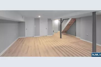 4 Van Houten Avenue, Jersey City, NJ 07305 - Photo 26