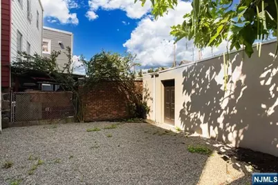 4 Van Houten Avenue, Jersey City, NJ 07305 - Photo 28