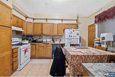 474 E 26th Street, Paterson, NJ 07514 - Photo 12
