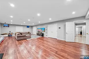 1123 Pines Lake Dr, Wayne, NJ 07470 - Photo 32