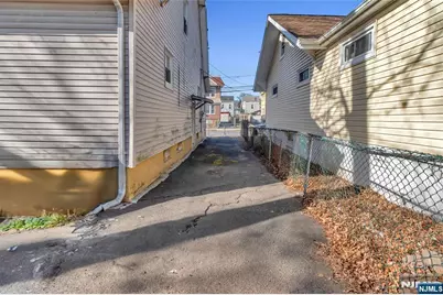184 Sunset Avenue, Newark, NJ 07106 - Photo 22